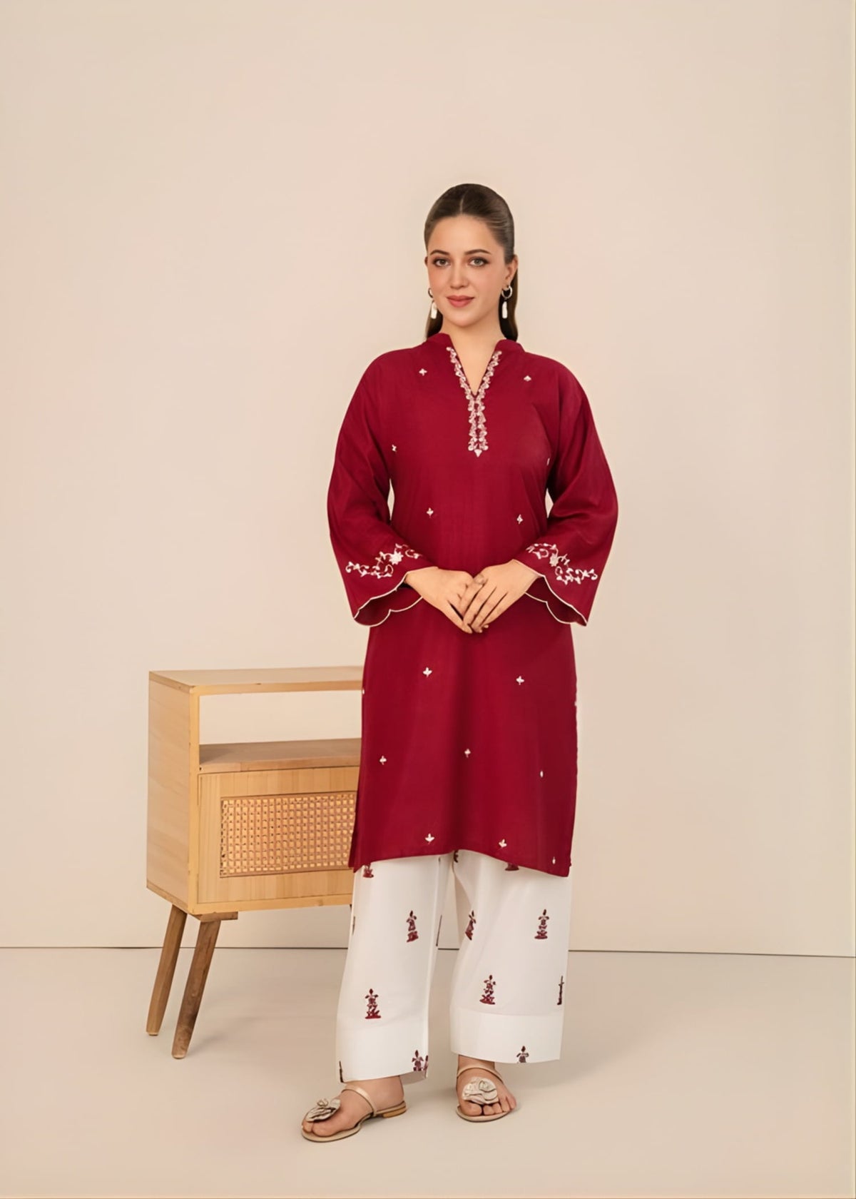 Maroon Majesty-2PC Stitched